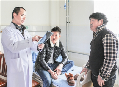 带出“不会走”的技术团队——记西充县人民医院援藏医生杜君